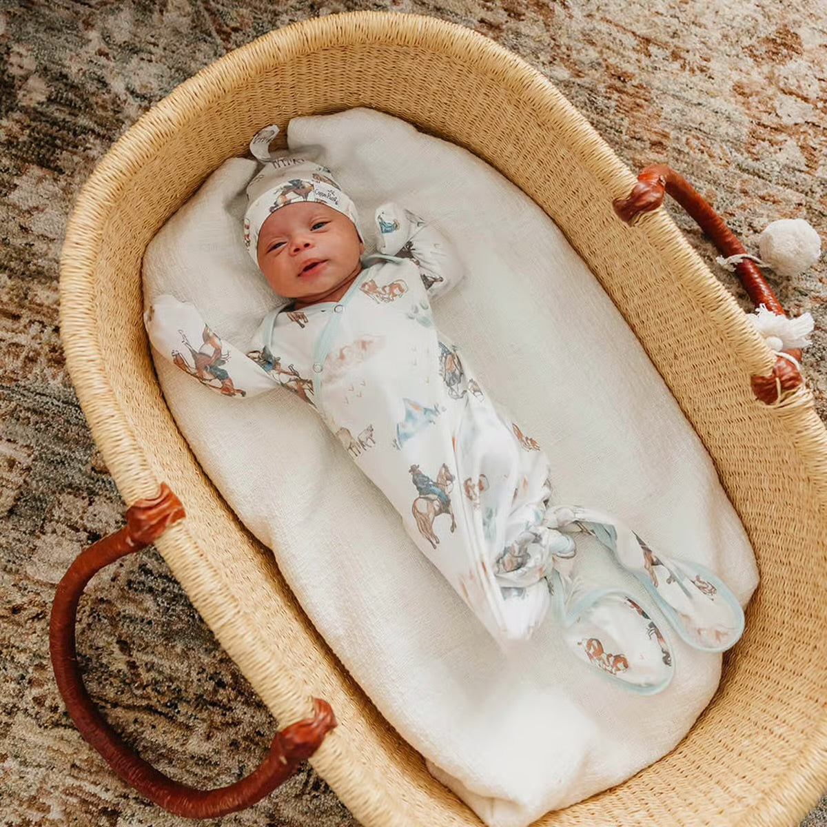Boone | Newborn Knotted Gown
