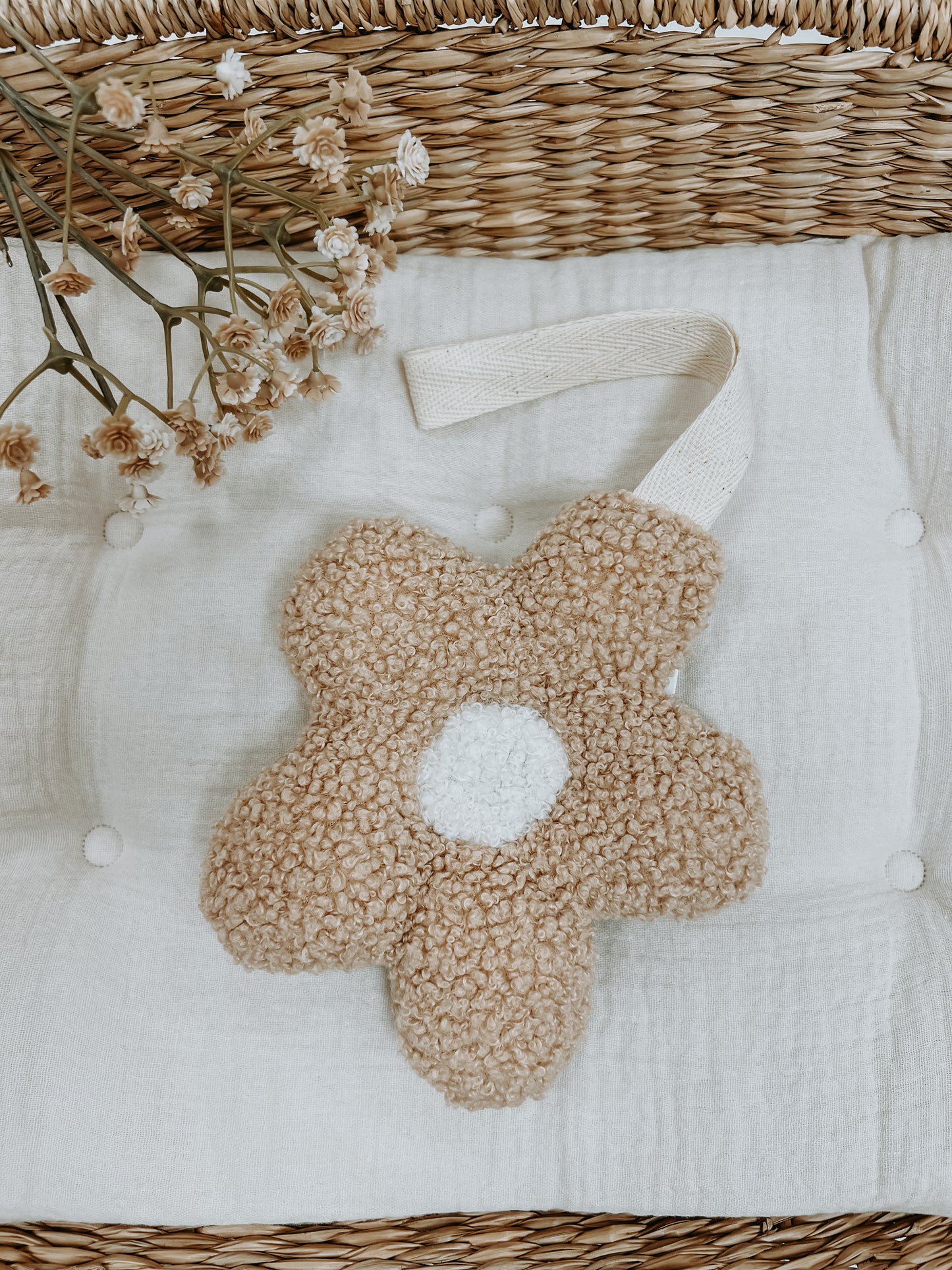 Flower Lovey | Natural