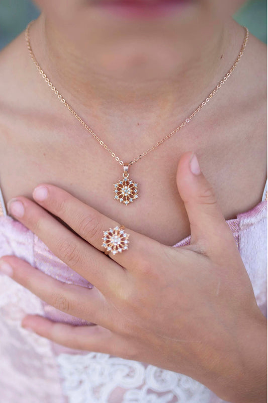 Snowflake Necklace & Ring Set
