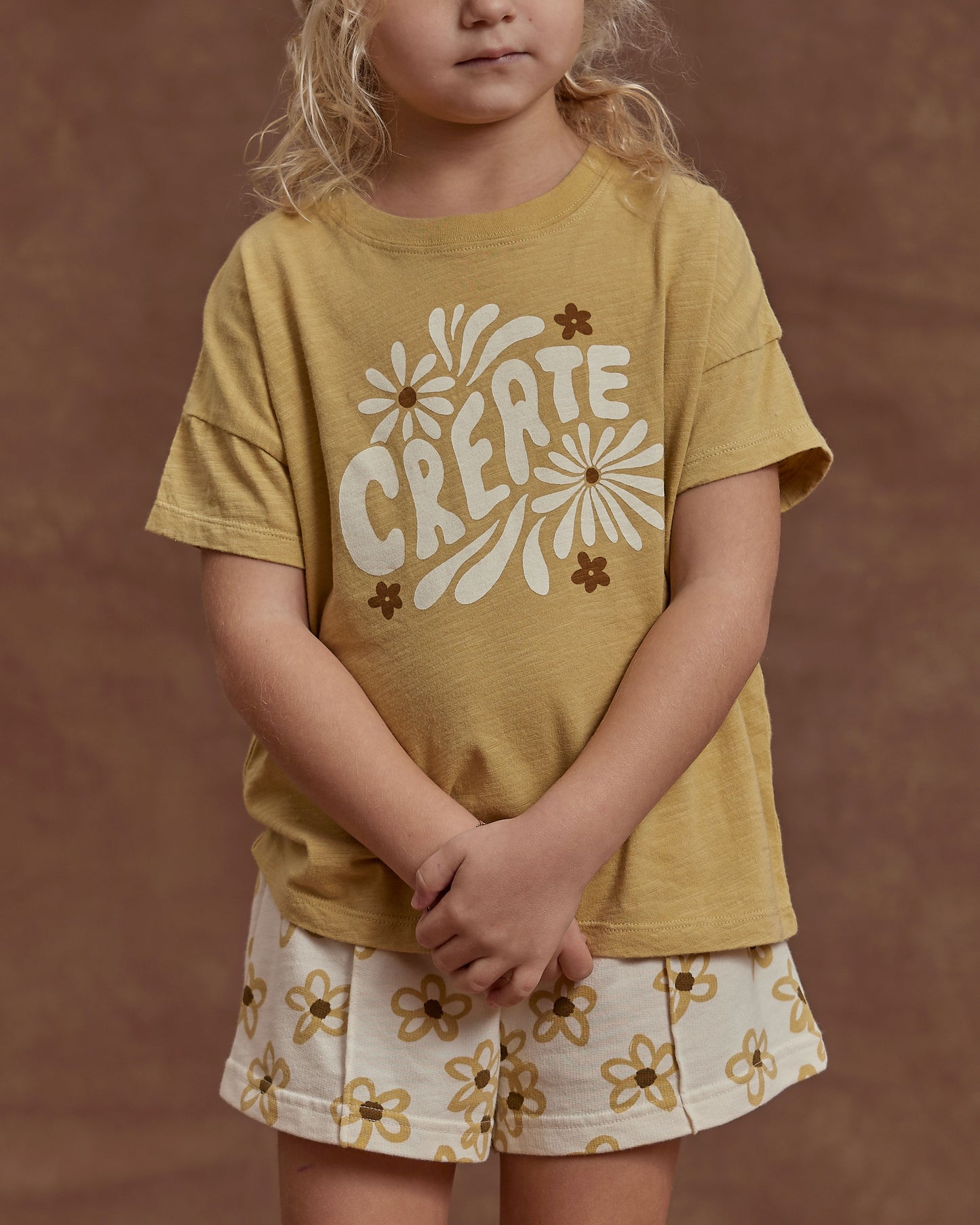 Track Short | Daisy