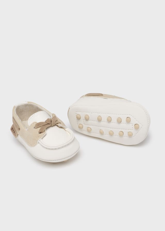 Moccasin | Off White