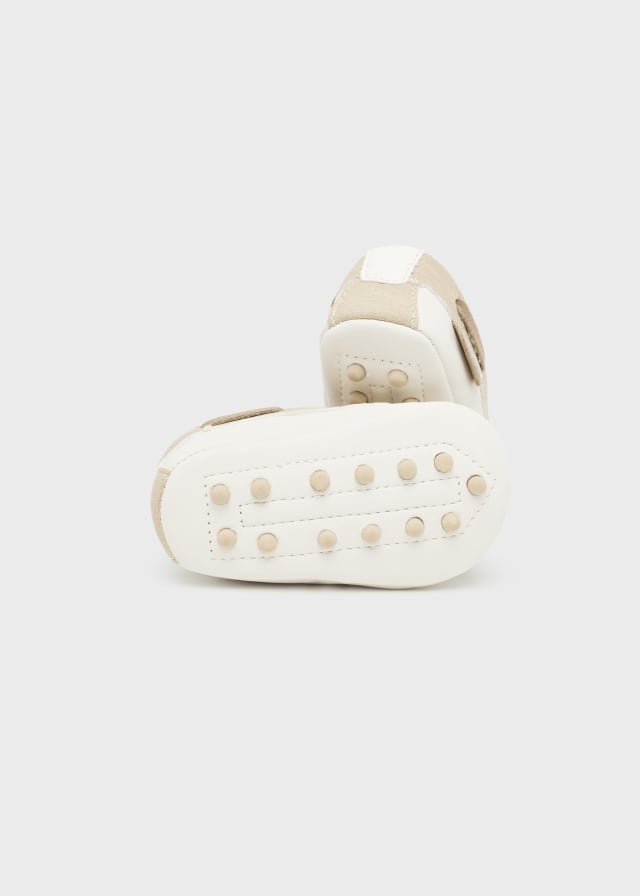 Moccasin | Off White