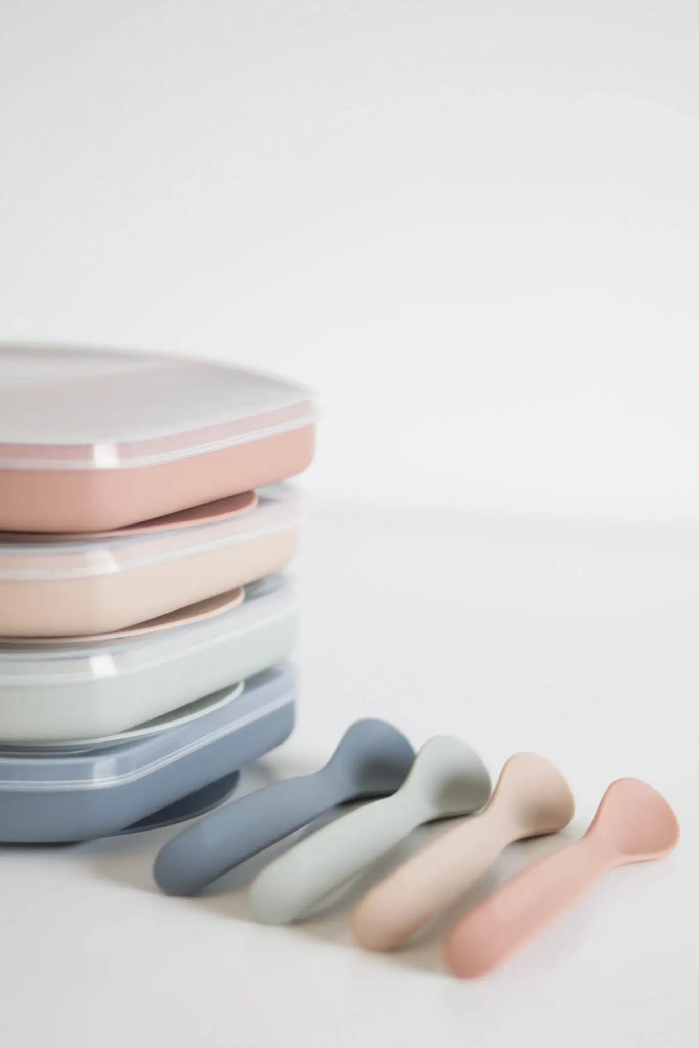 The Saturday Baby Silicone Suction Plate With Lid and Spoon