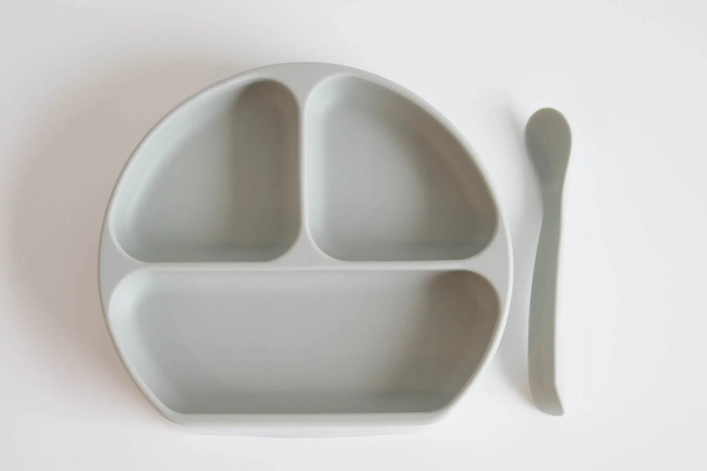 The Saturday Baby Silicone Suction Plate With Lid and Spoon