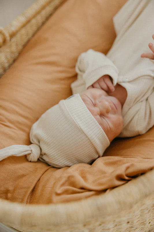Moonstone Top Knot Hat 0-4mo